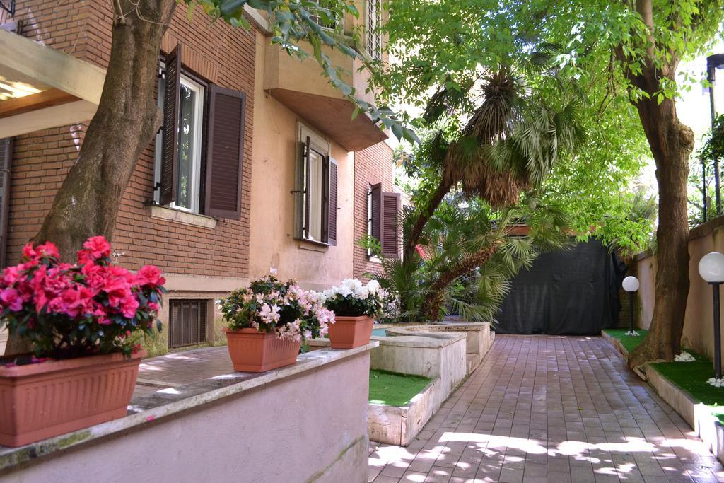 Tiburtina House Hotel Rome Exterior photo