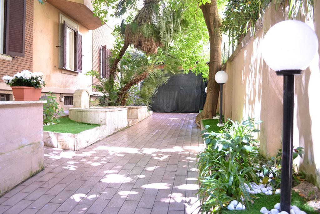 Tiburtina House Hotel Rome Exterior photo