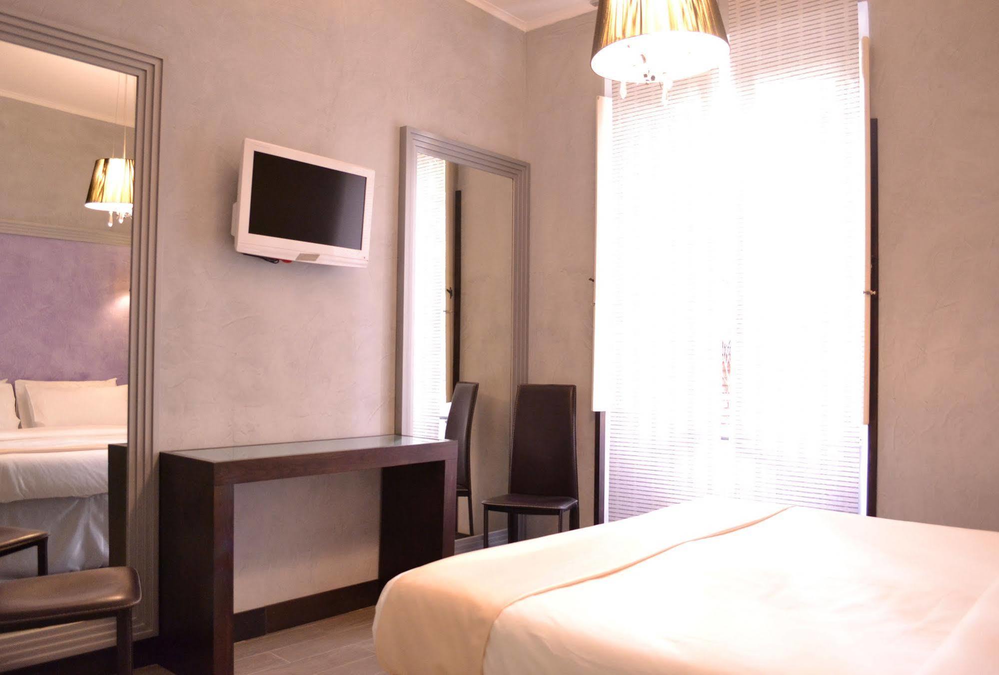 Tiburtina House Hotel Rome Exterior photo